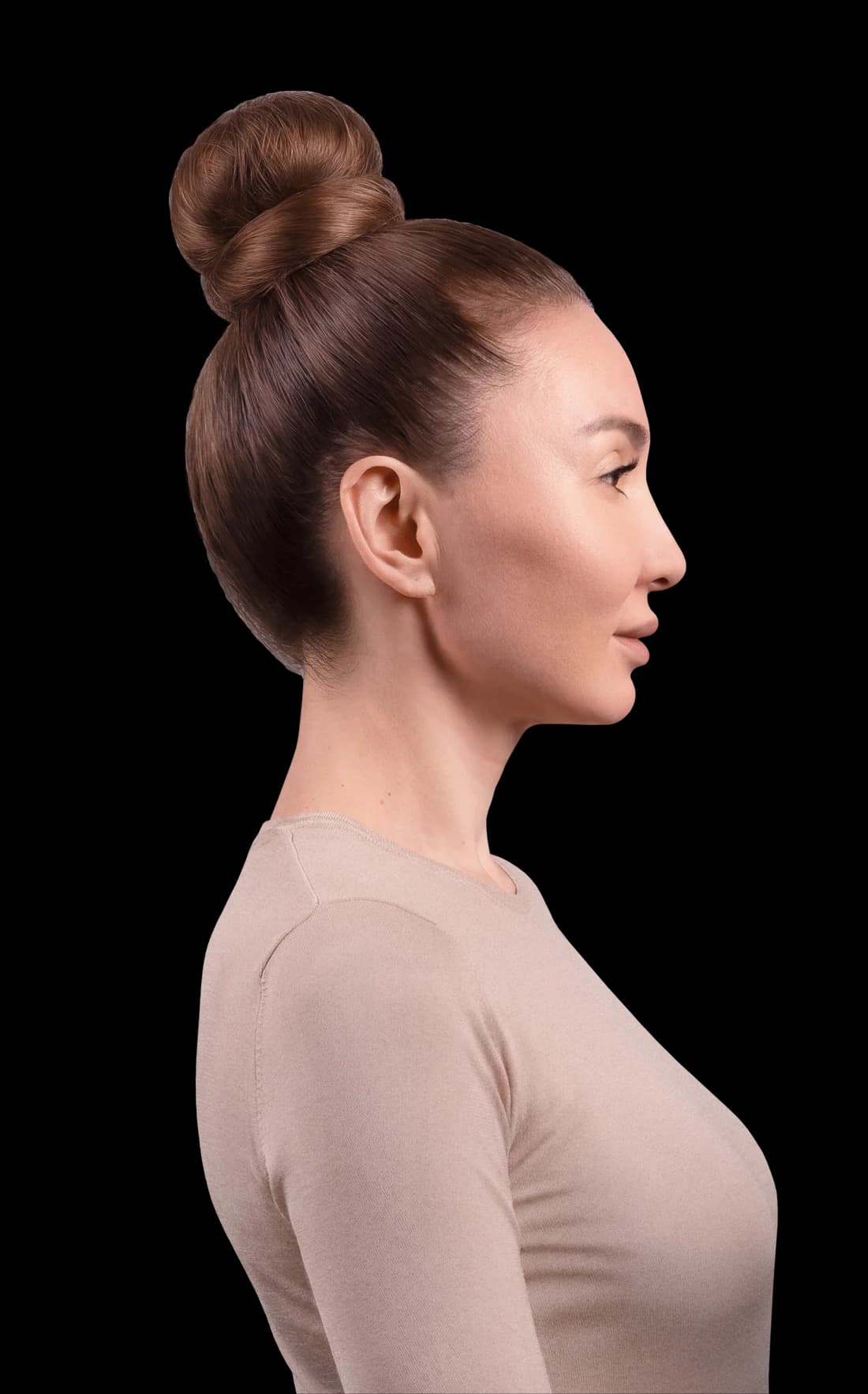 The same woman looking ahead calmly, standing in for the task-positive state